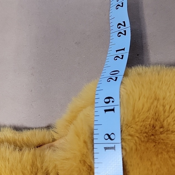 New Collection Size Unknown Marigold Faux Fur Long Vest.  Gently Used Condition - Picture 6 of 11
